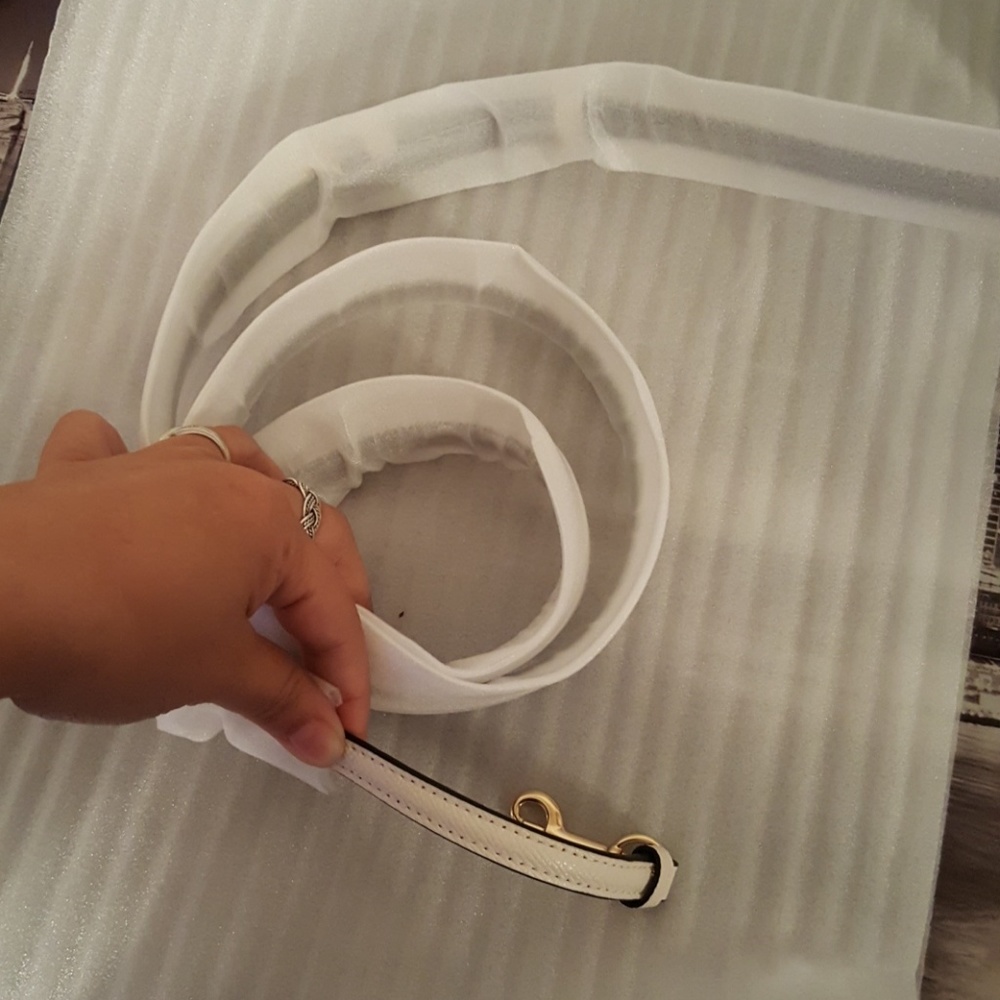 Coach purse - Picture 3 of 4